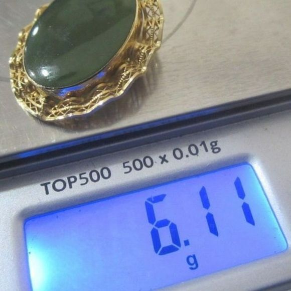 12KGF And Nephrite Jade Brooch - Picture 6 of 6